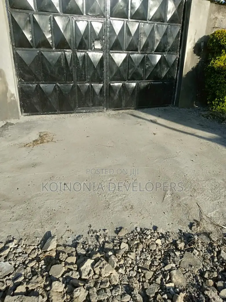 5bdrm Maisonette in Joska for rent
