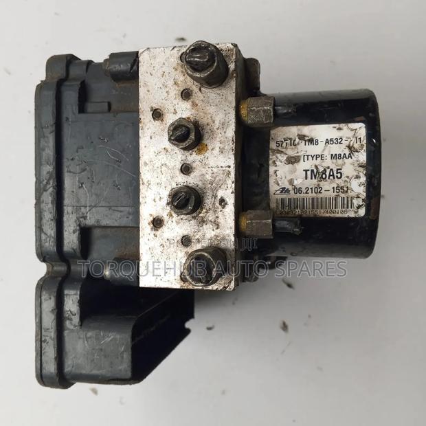 Honda Insight 2009 Abs Module (Tm8a5) - main view