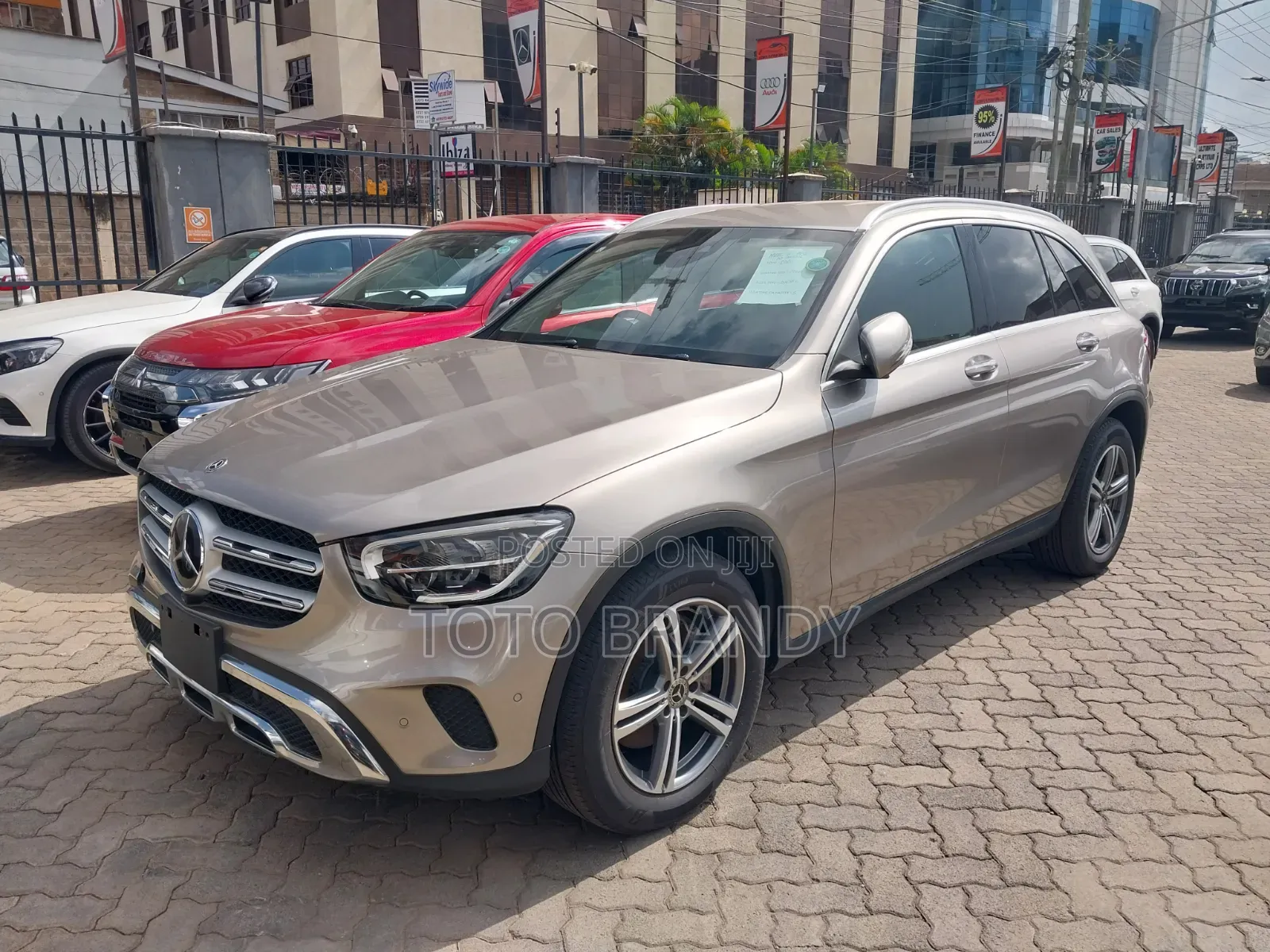 Mercedes-Benz GLC-Class 2020 Gold