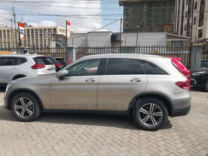 Mercedes-Benz GLC-Class 2020 Gold