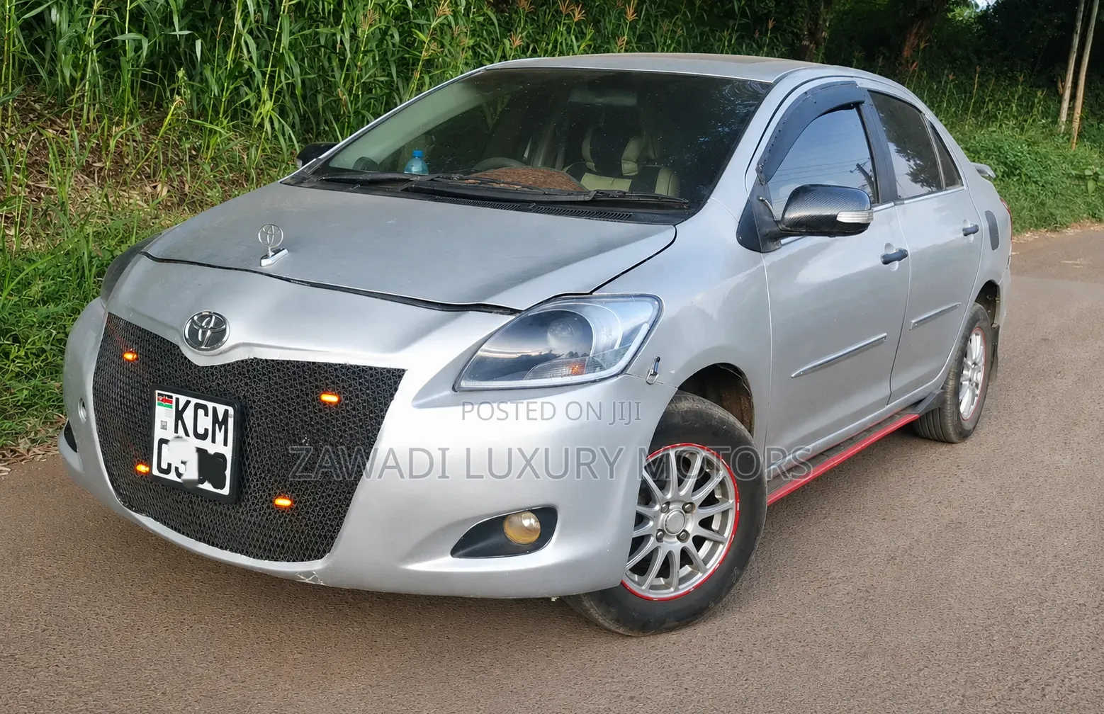 Toyota Belta 2010 Silver