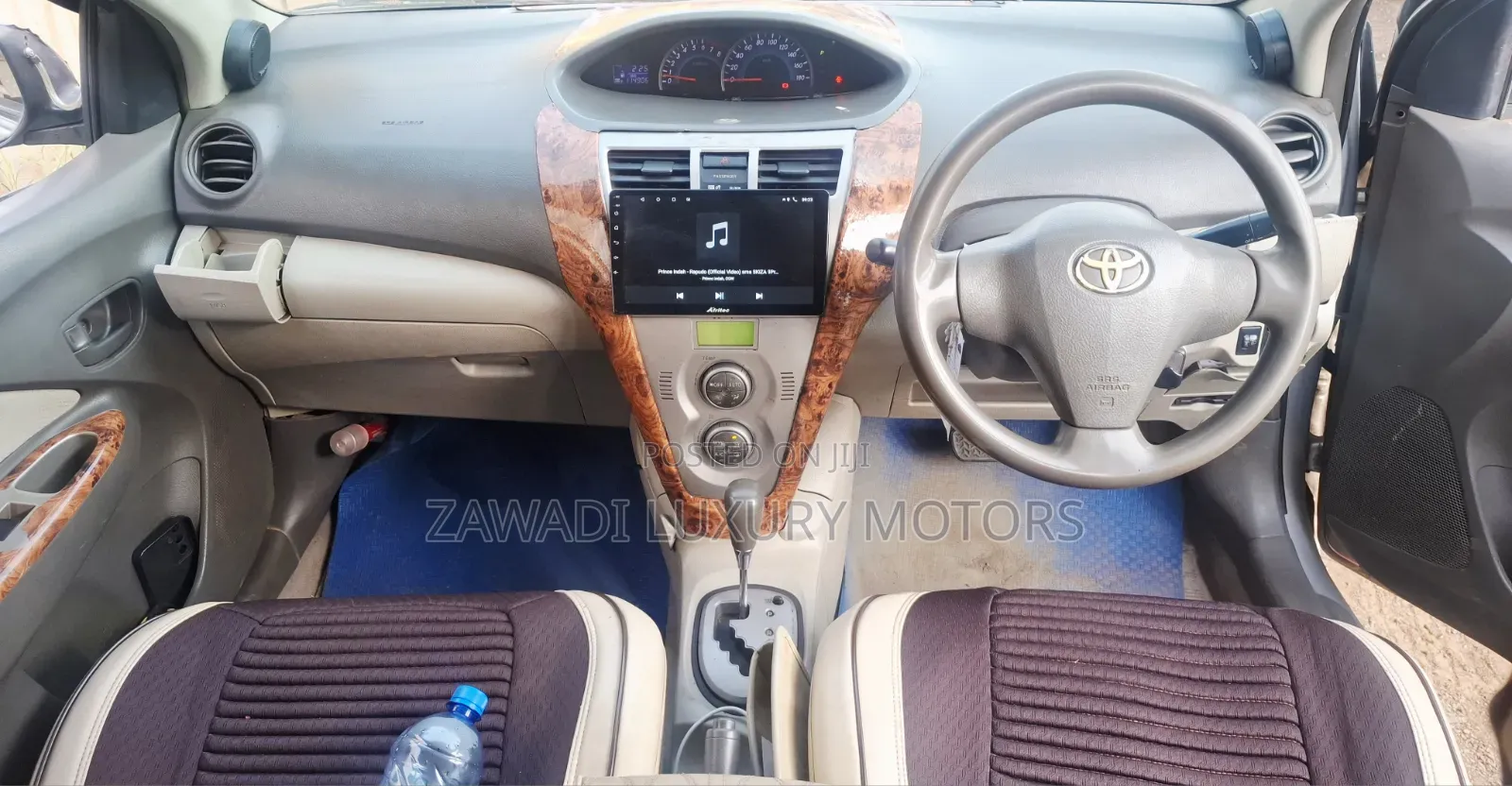Toyota Belta 2010 Silver