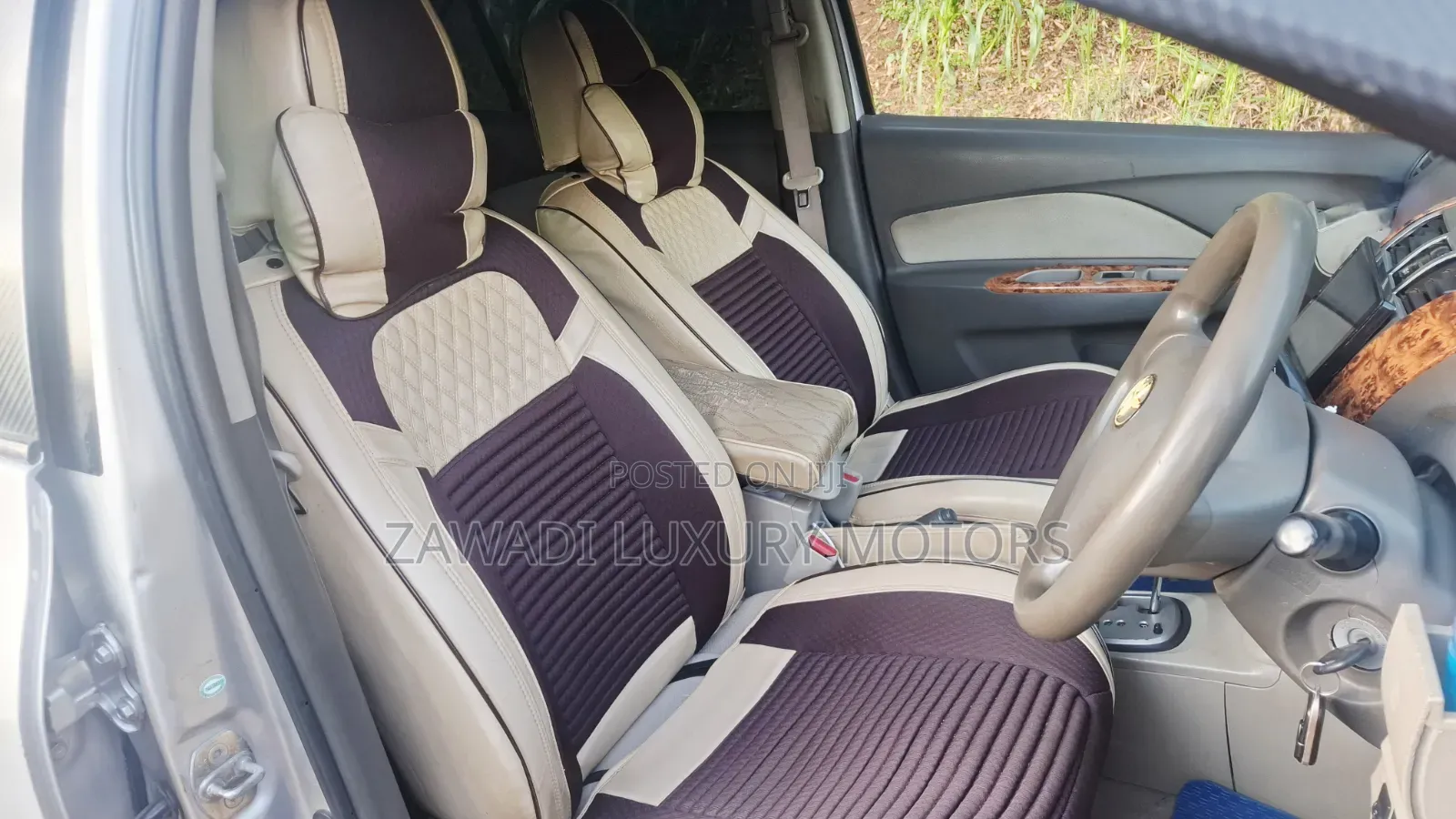 Toyota Belta 2010 Silver
