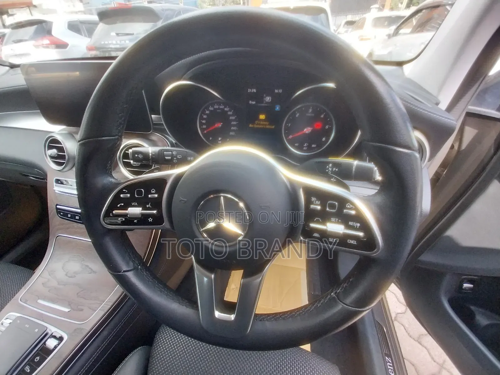 Mercedes-Benz GLC-Class 2020 Gold