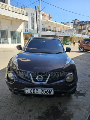 Nissan Juke 2012 Maroon