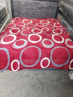 Woolen Duvet 5x6 Colourful Patterns Warm and Comfortable