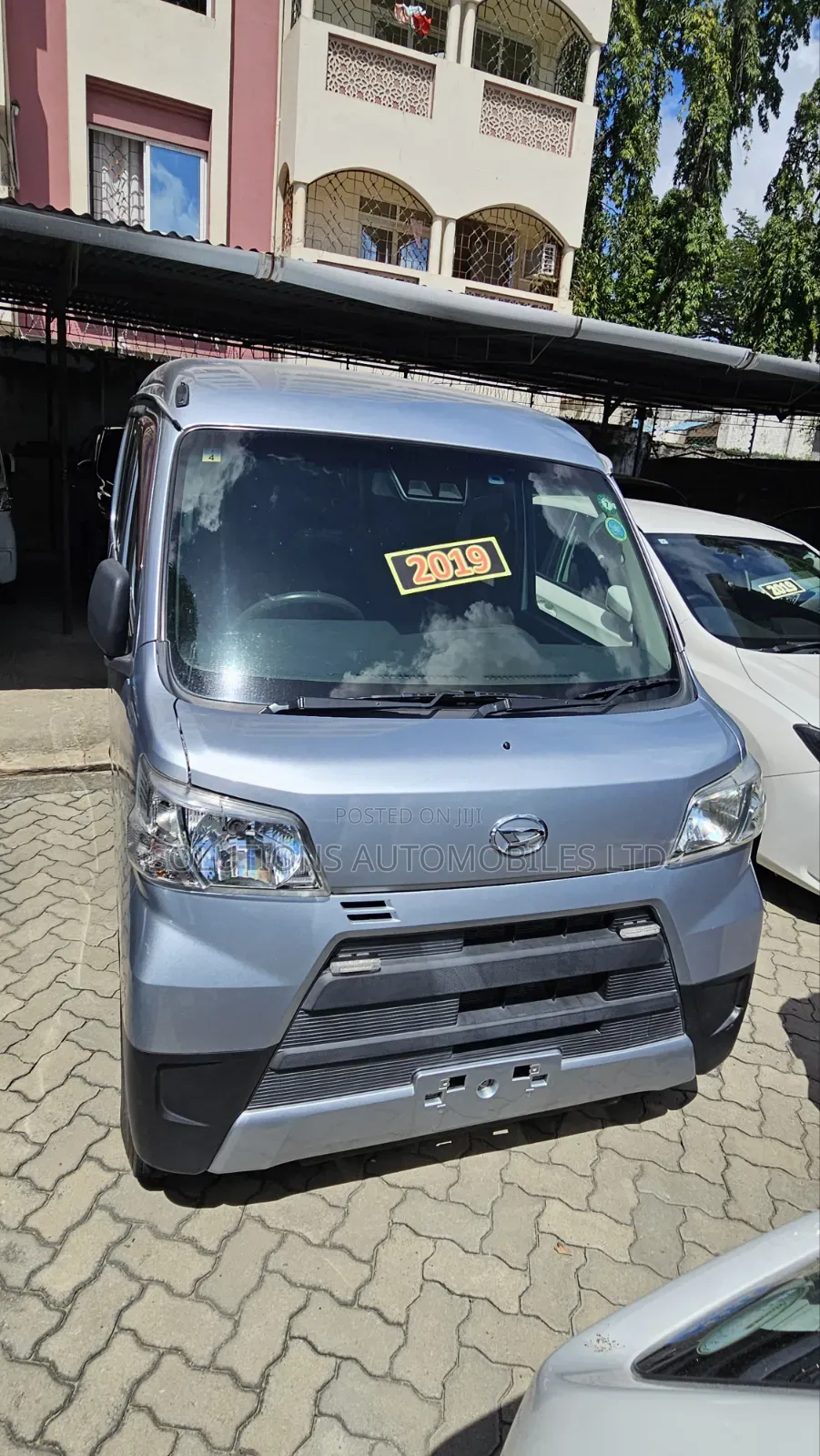 Daihatsu HIJET 2019 Silver