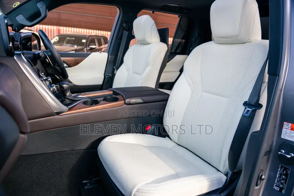 Lexus LX 600 2023 Gray