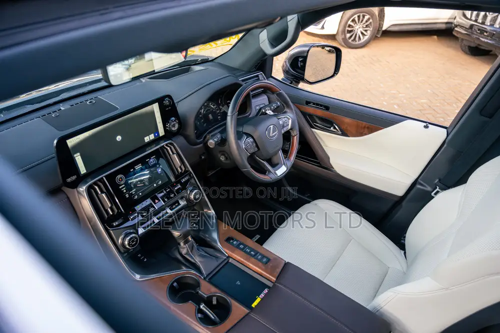 Lexus LX 600 2023 Gray