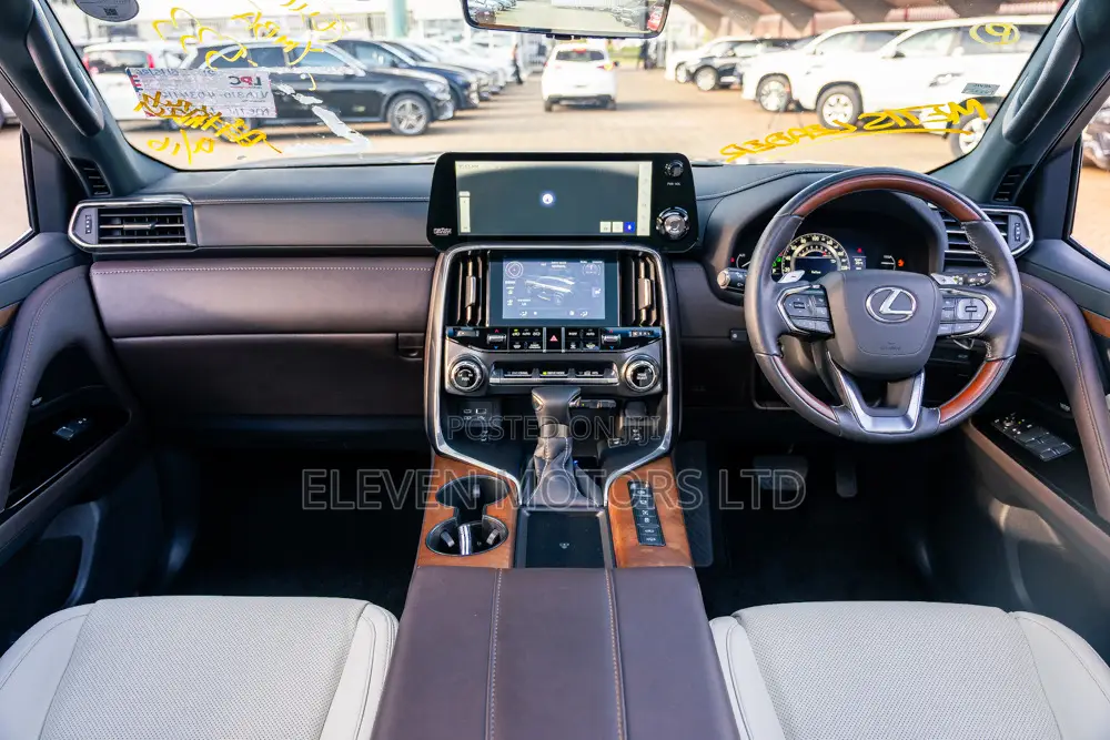 Lexus LX 600 2023 Gray