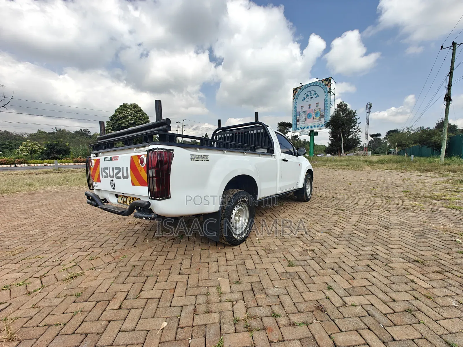 Isuzu D-MAX 2017 White