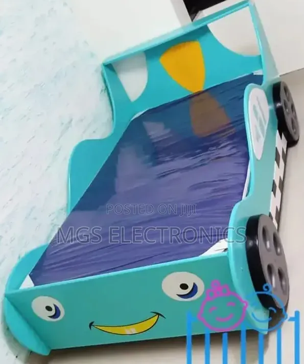 3*6 Kids Baby Coat Bed With Decorated Side Wheel