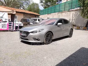 Mazda Axela SV Premium 2014 Gray