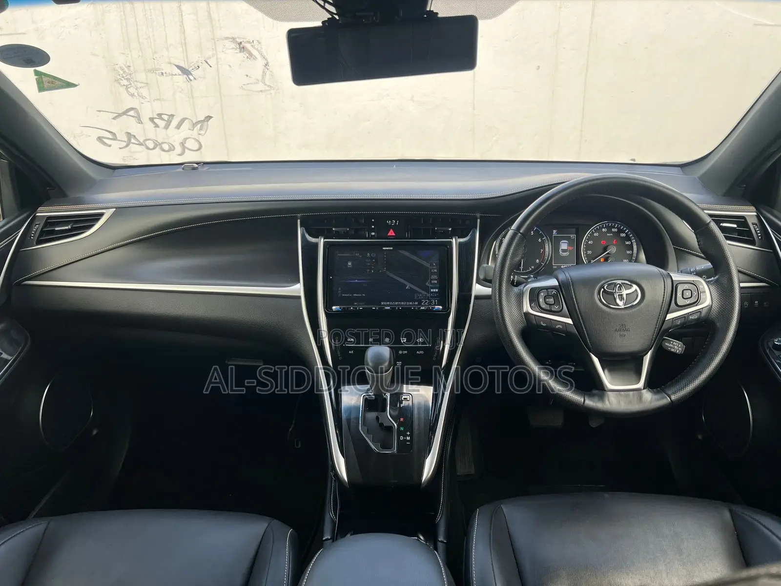 Toyota Harrier 2.0 2019 Off white