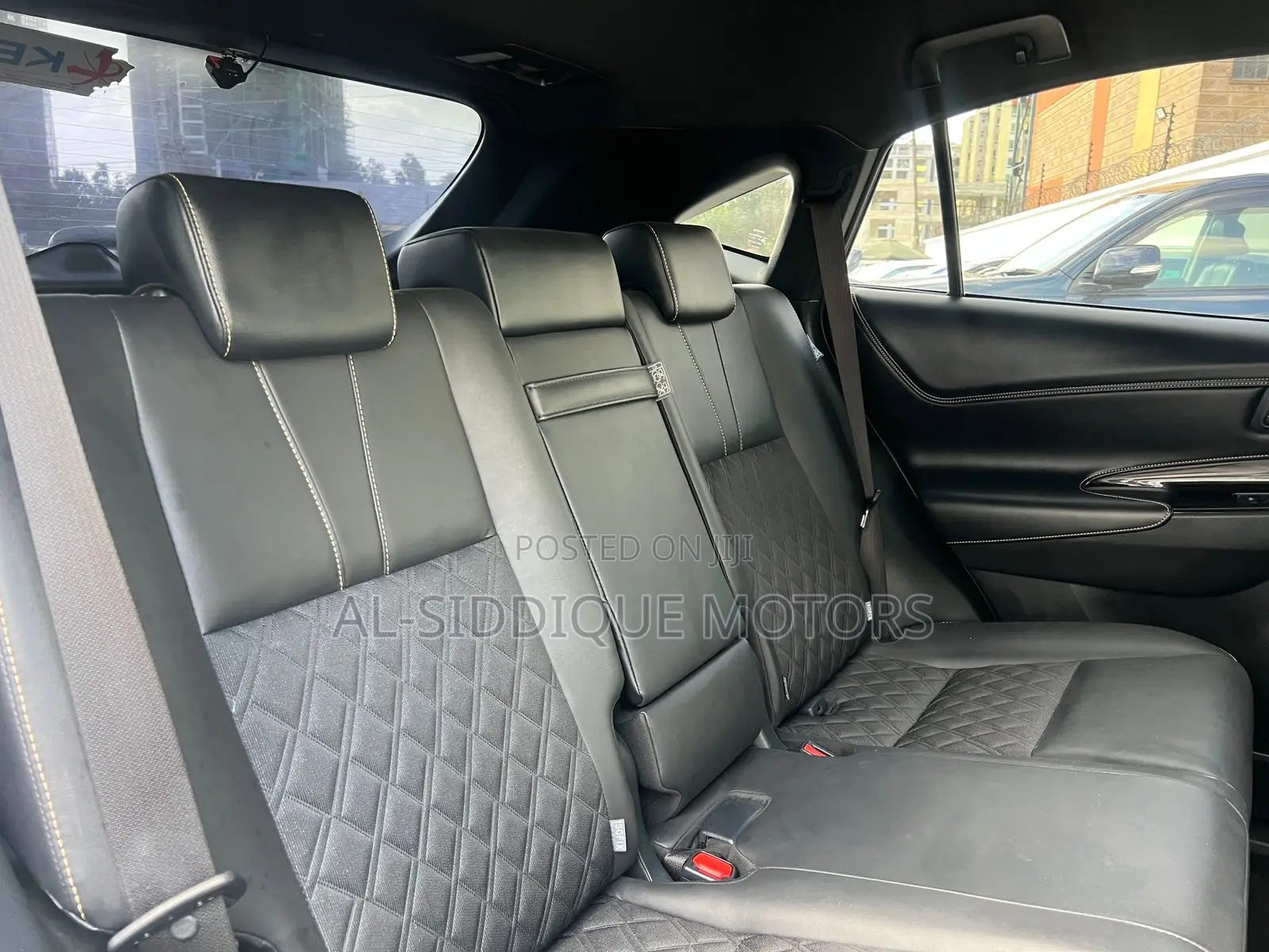 Toyota Harrier 2.0 2019 Off white
