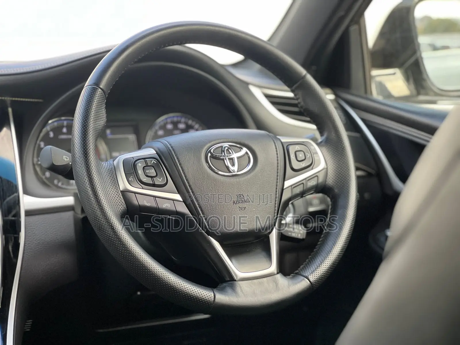 Toyota Harrier 2.0 2019 Off white