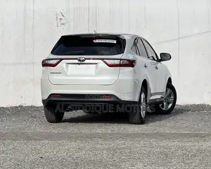 Toyota Harrier 2.0 2019 Off white
