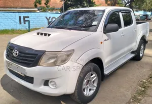 Toyota Hilux 2014 White