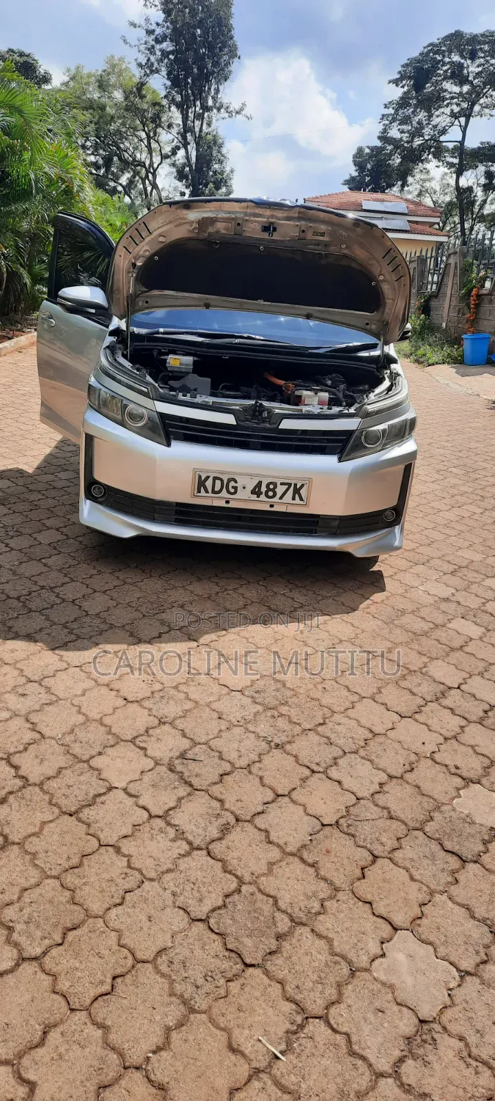 Toyota Voxy SV Premium 2014 Silver