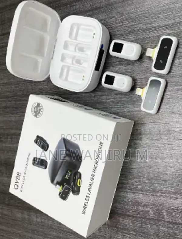 Qy88 Dual Channel Wireless Microphone Kit