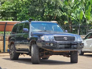 Toyota Land Cruiser 2000 Black