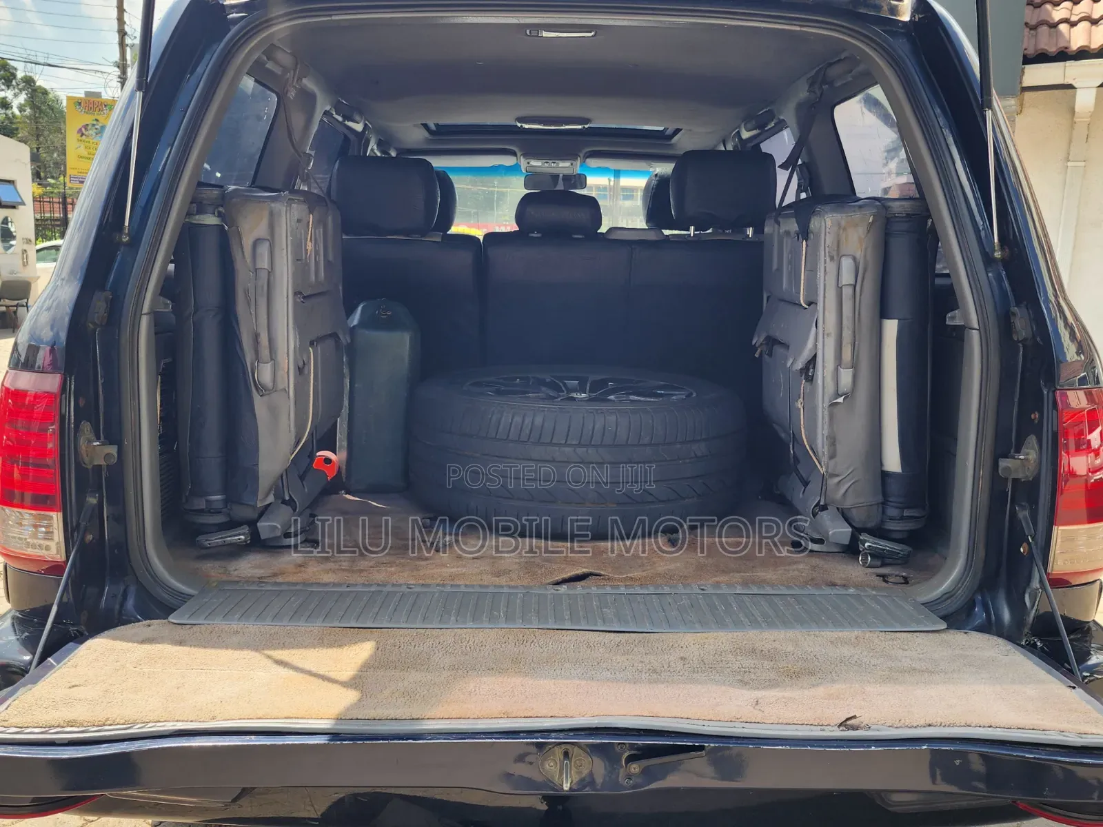 Toyota Land Cruiser 2000 Black