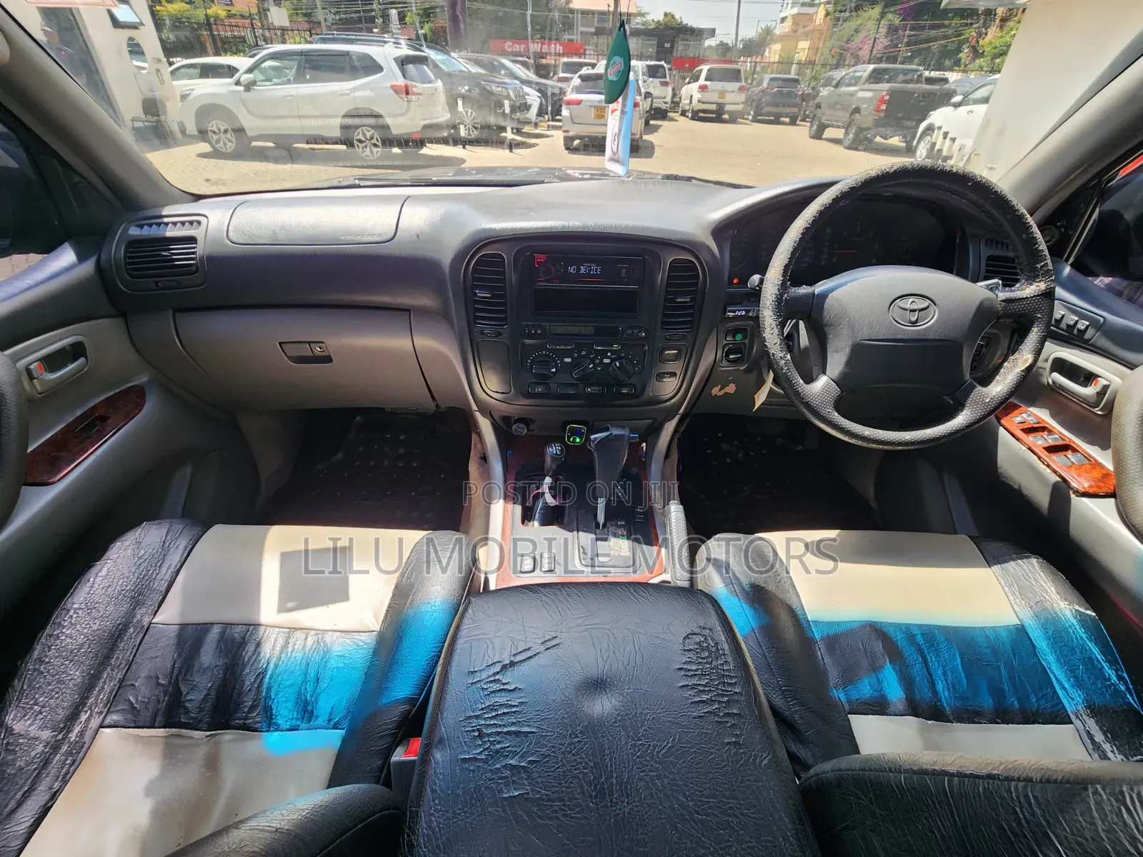 Toyota Land Cruiser 2000 Black