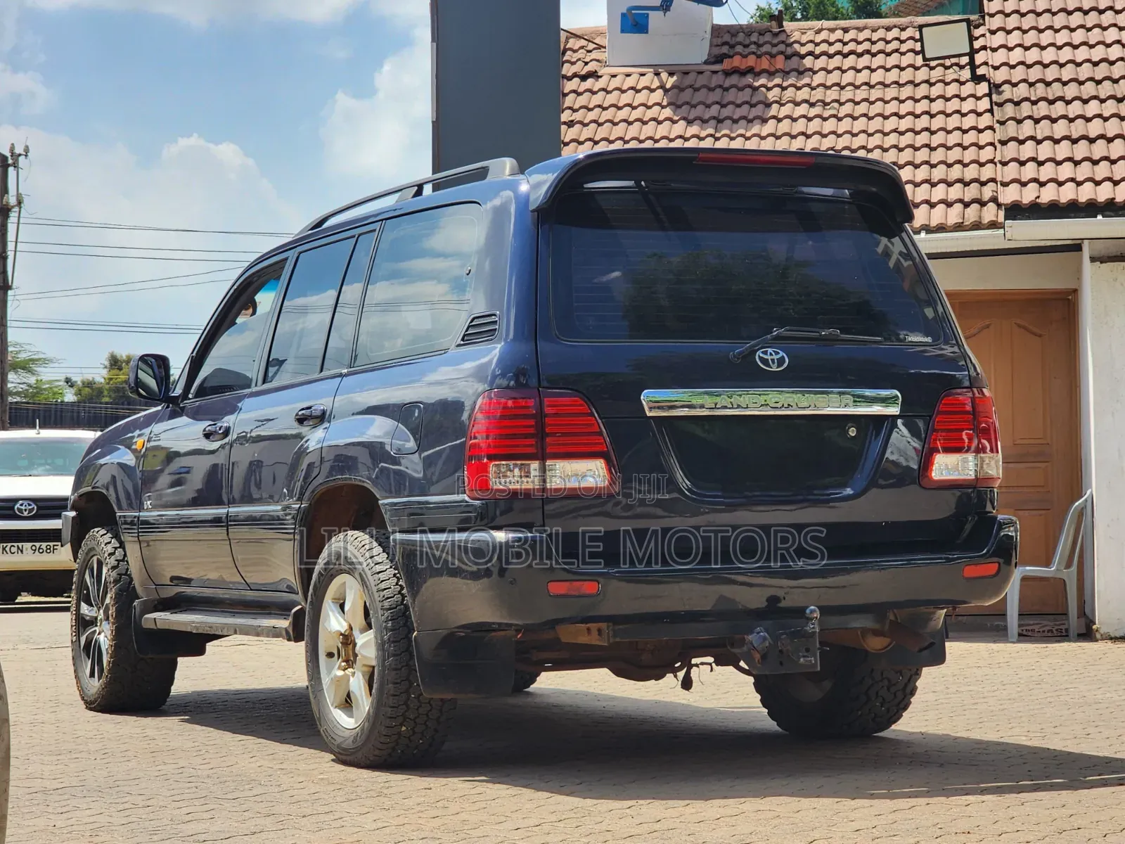 Toyota Land Cruiser 2000 Black