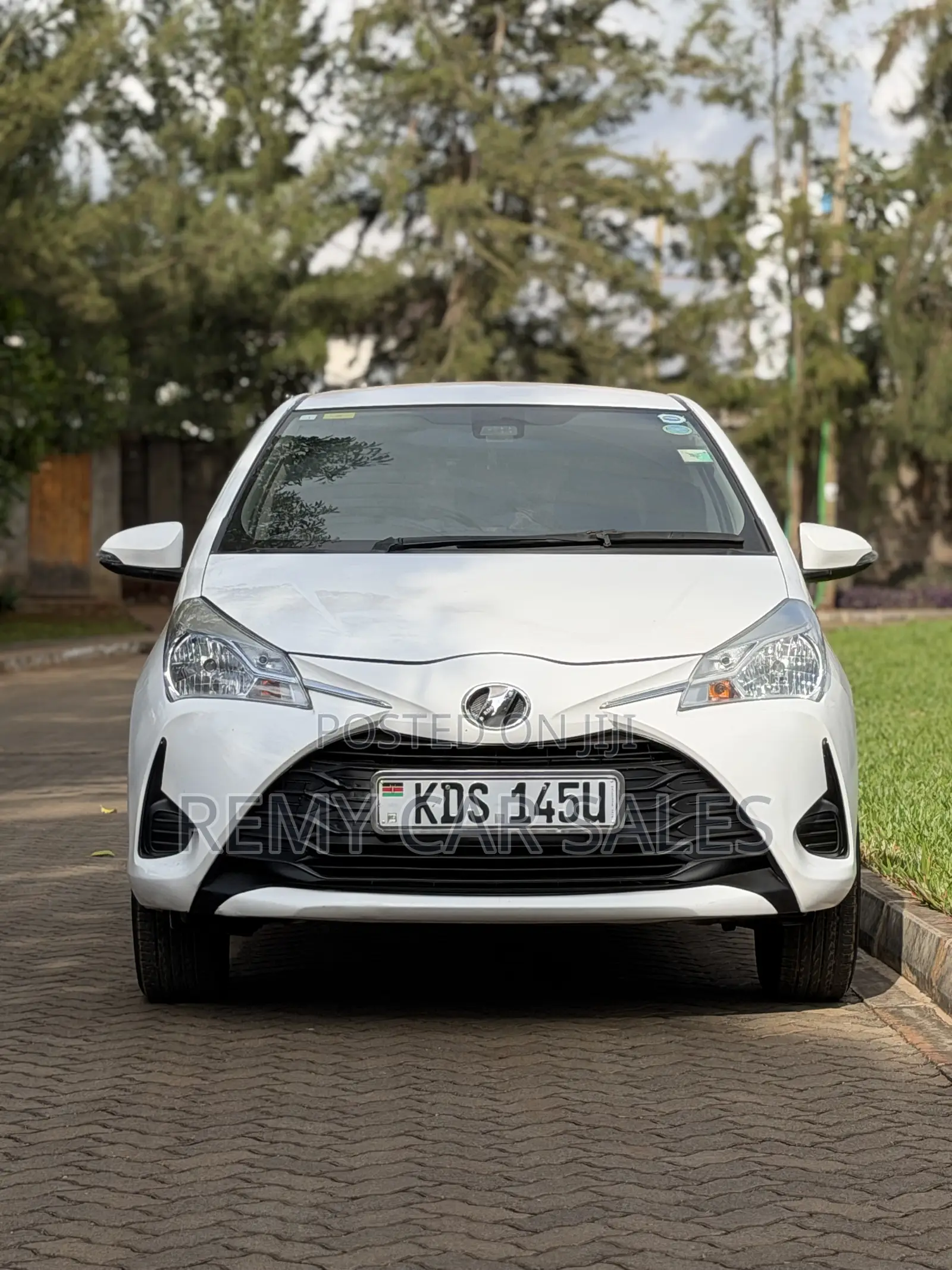 Toyota Vitz 2018 White