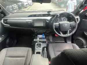 Toyota Hilux 2019 Matt Black