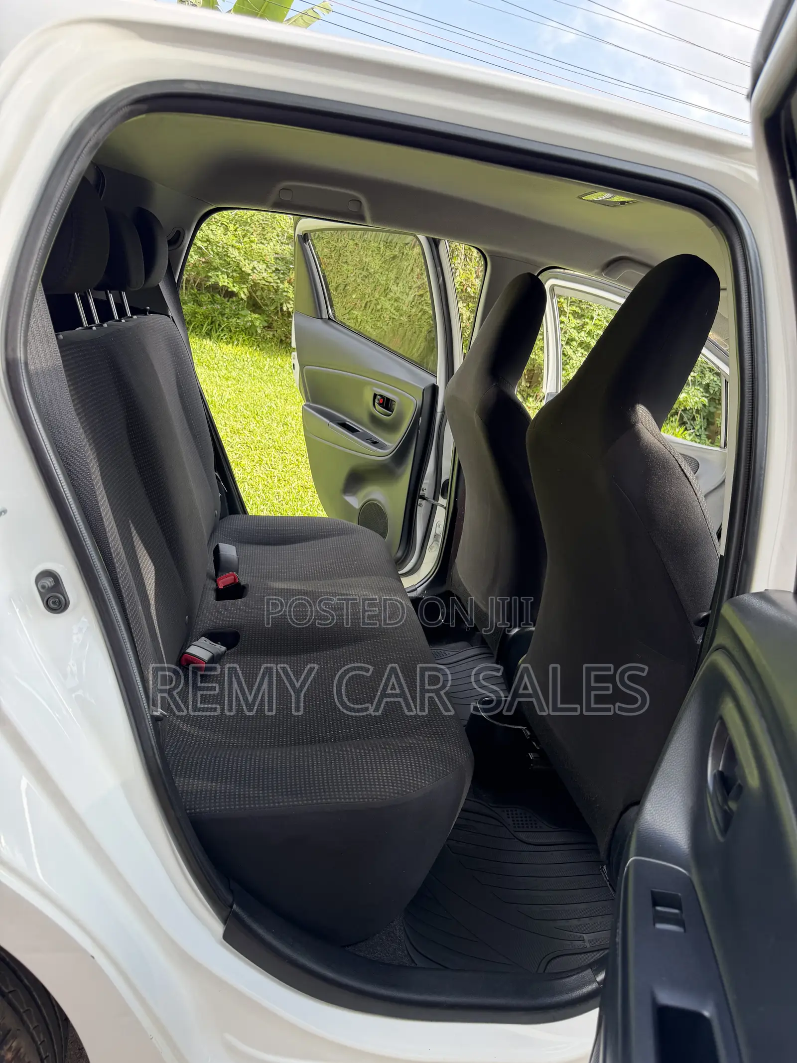Toyota Vitz 2018 White
