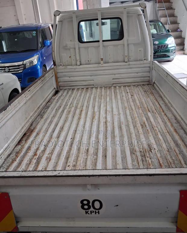 Mazda Bongo Pick Up - thumbnail 4