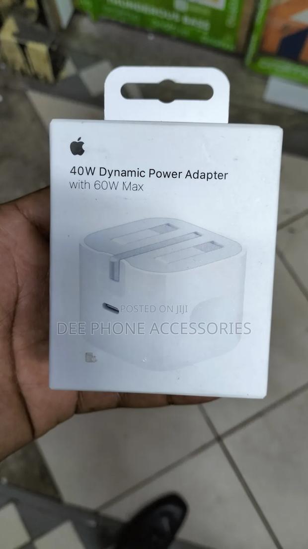 Dynamic Apple 40w Power Adapter - thumbnail 2