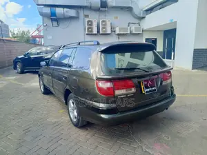 Toyota Caldina 1994 Green