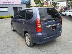 Toyota Avanza 2011 Blue