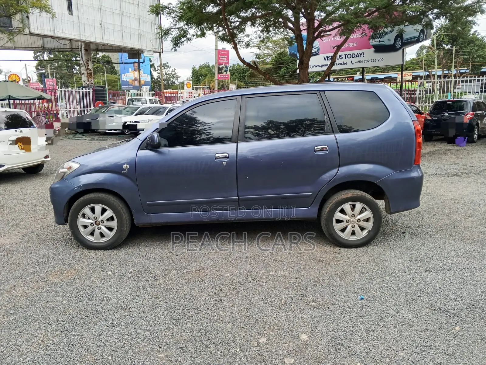 Toyota Avanza 2011 Blue