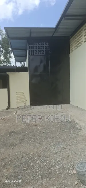 Godown to Let in Donholm 3700sqft