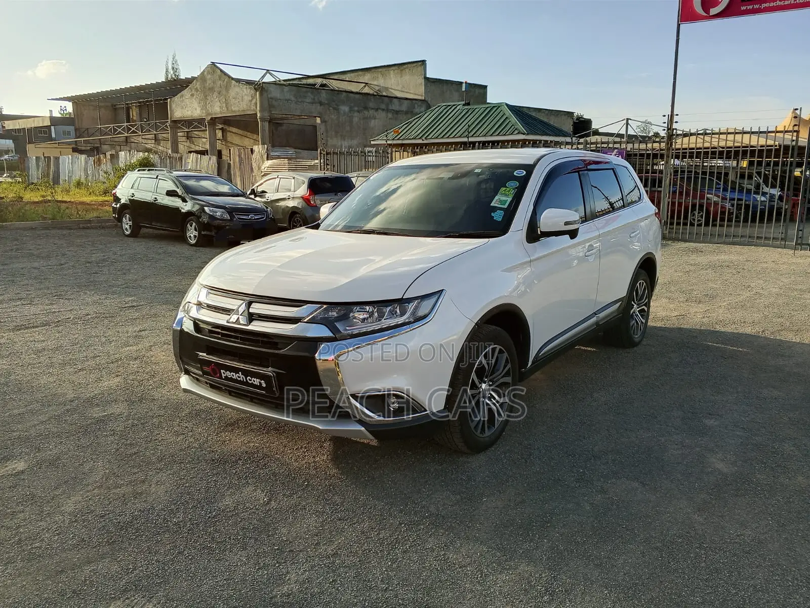 Mitsubishi Outlander 2018 White