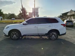 Mitsubishi Outlander 2018 White