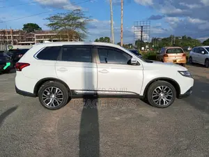 Mitsubishi Outlander 2018 White