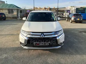 Mitsubishi Outlander 2018 White