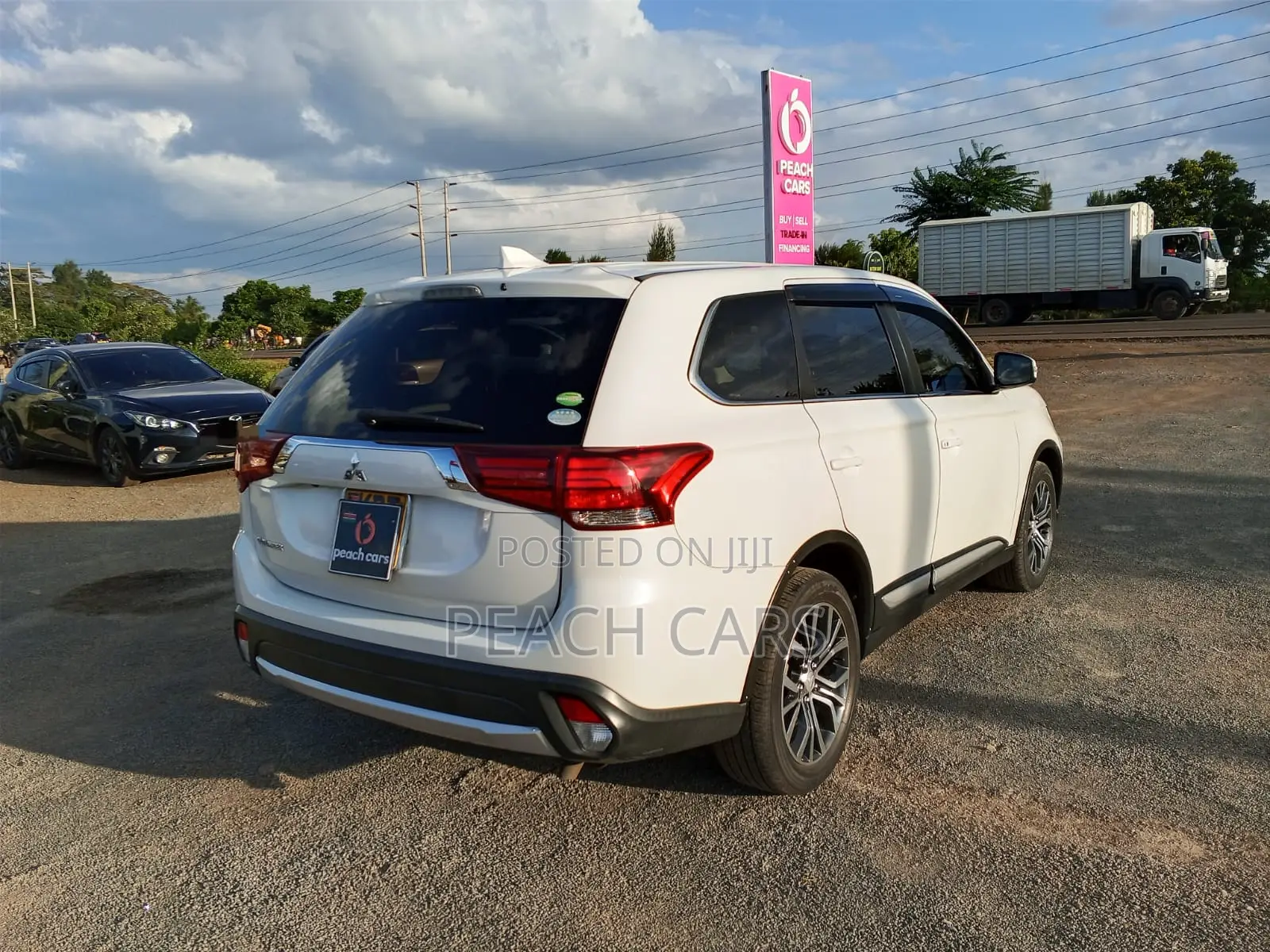 Mitsubishi Outlander 2018 White
