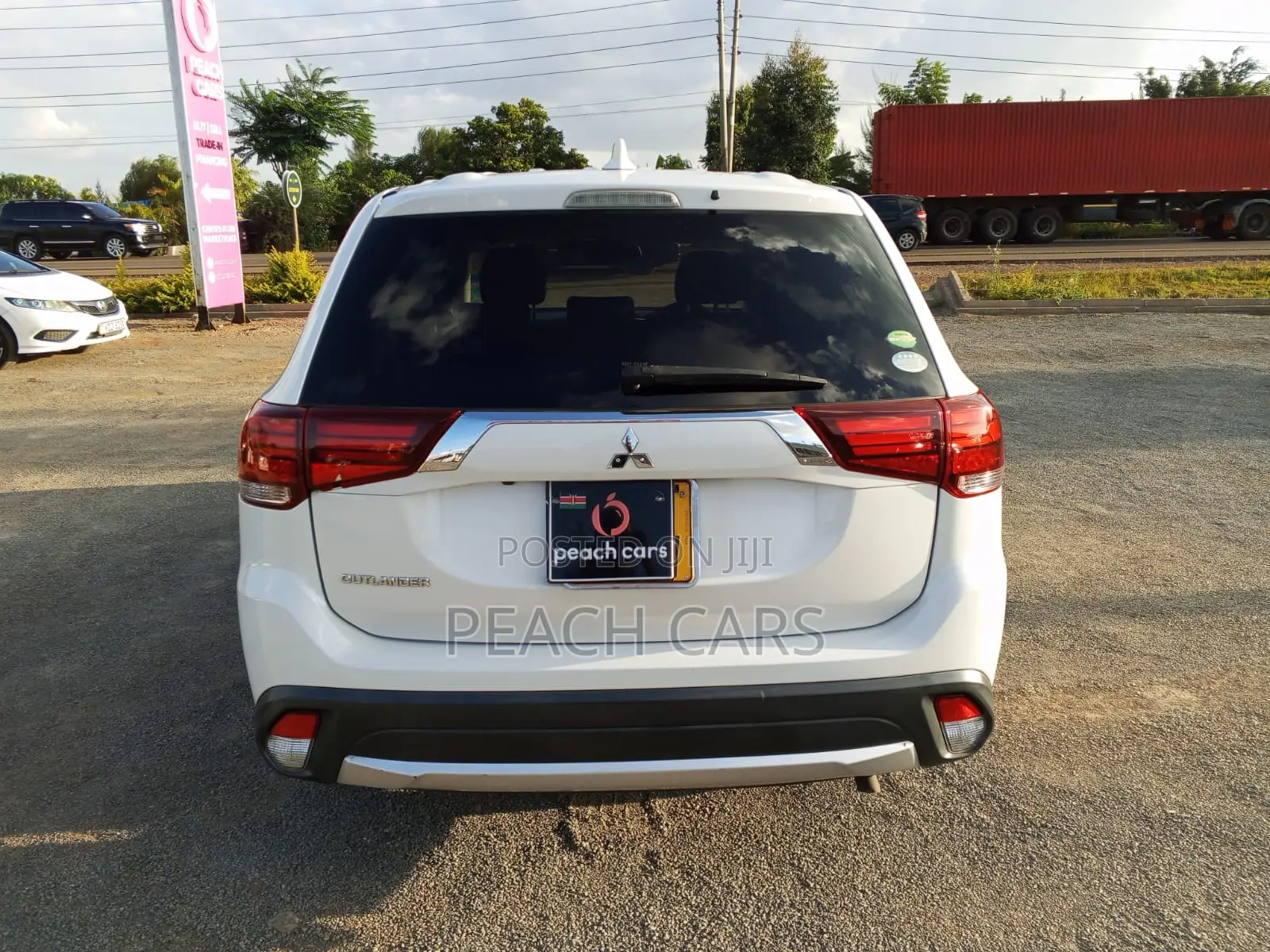 Mitsubishi Outlander 2018 White