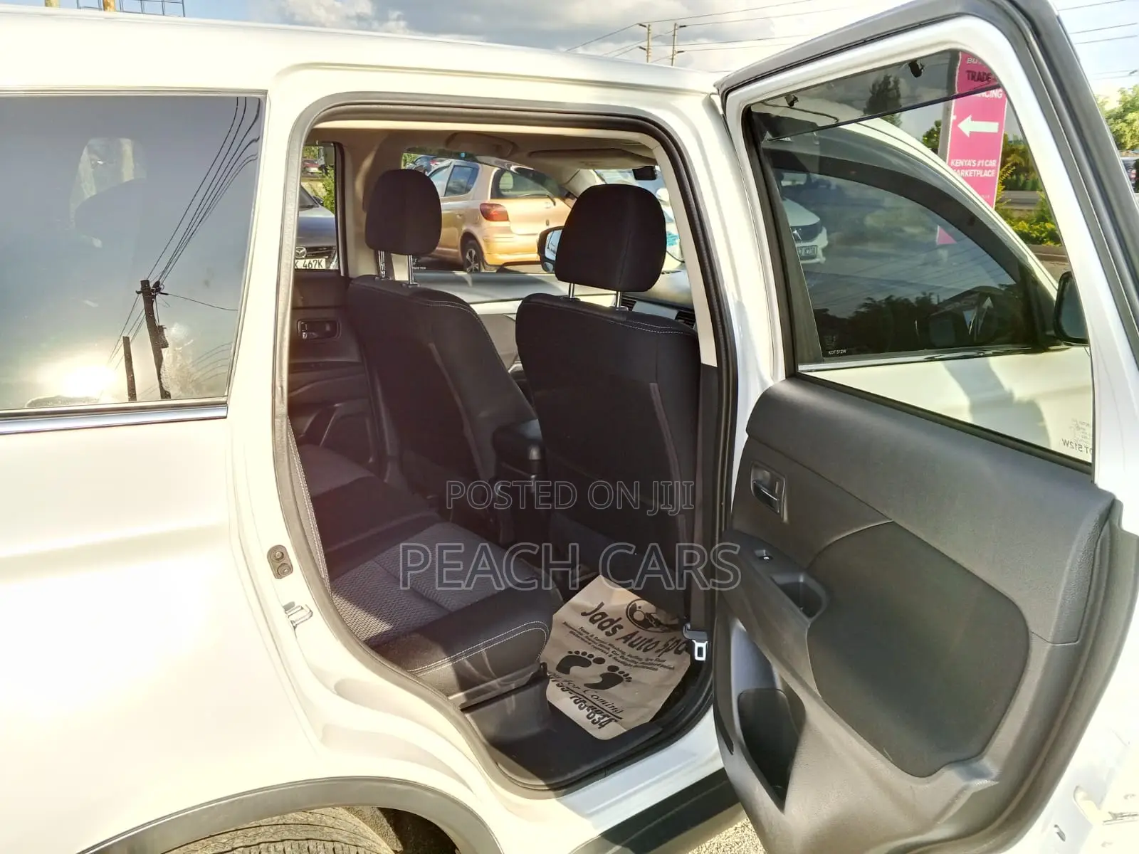 Mitsubishi Outlander 2018 White