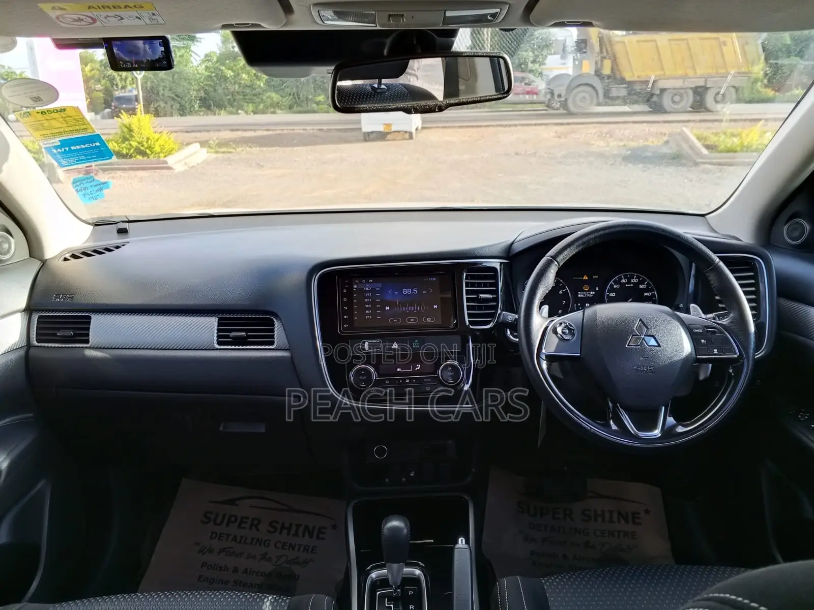 Mitsubishi Outlander 2018 White