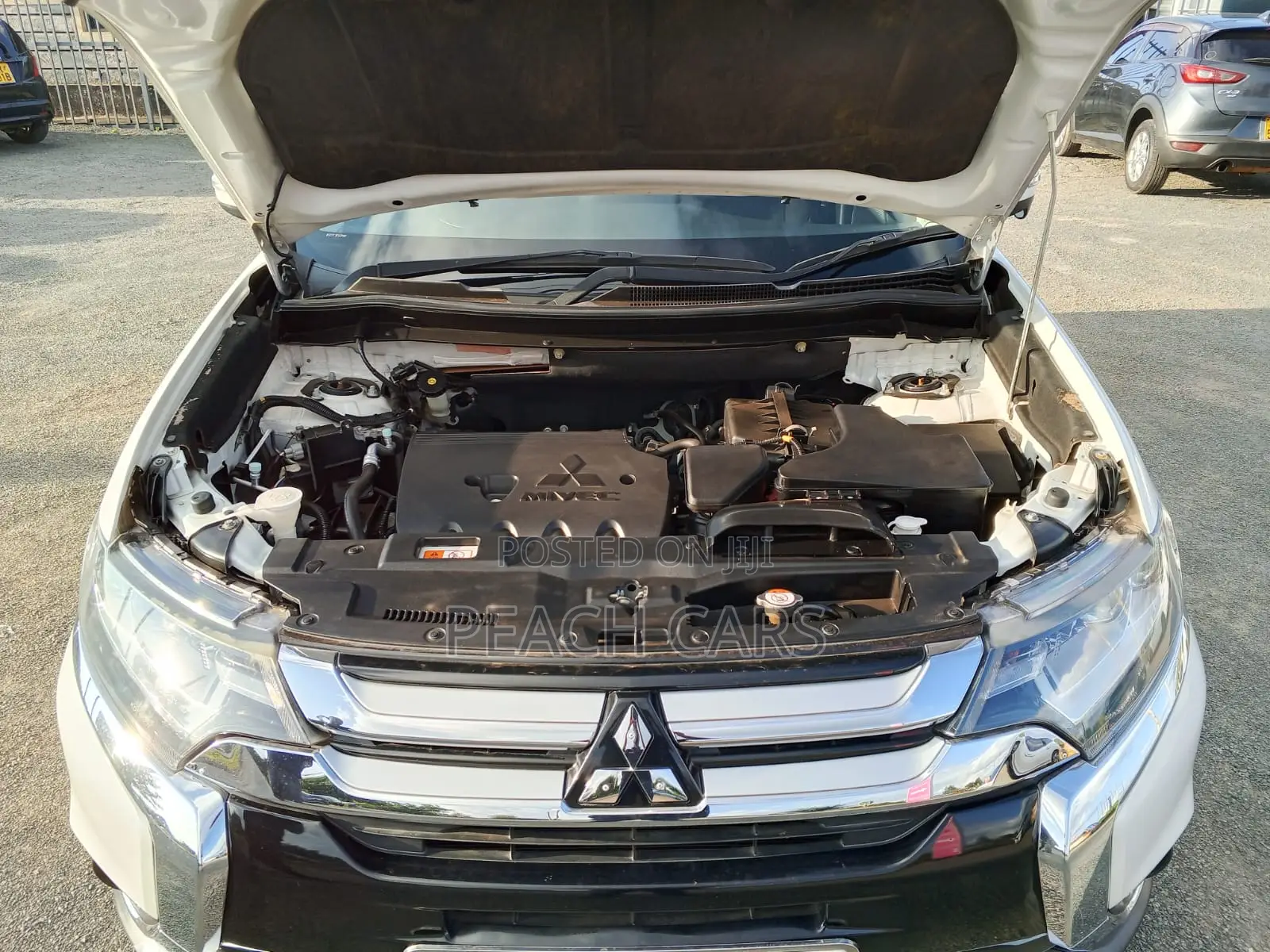 Mitsubishi Outlander 2018 White