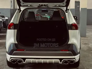 Toyota RAV4 2021 Off white