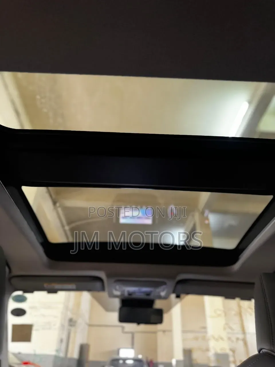 Toyota RAV4 2021 Off white
