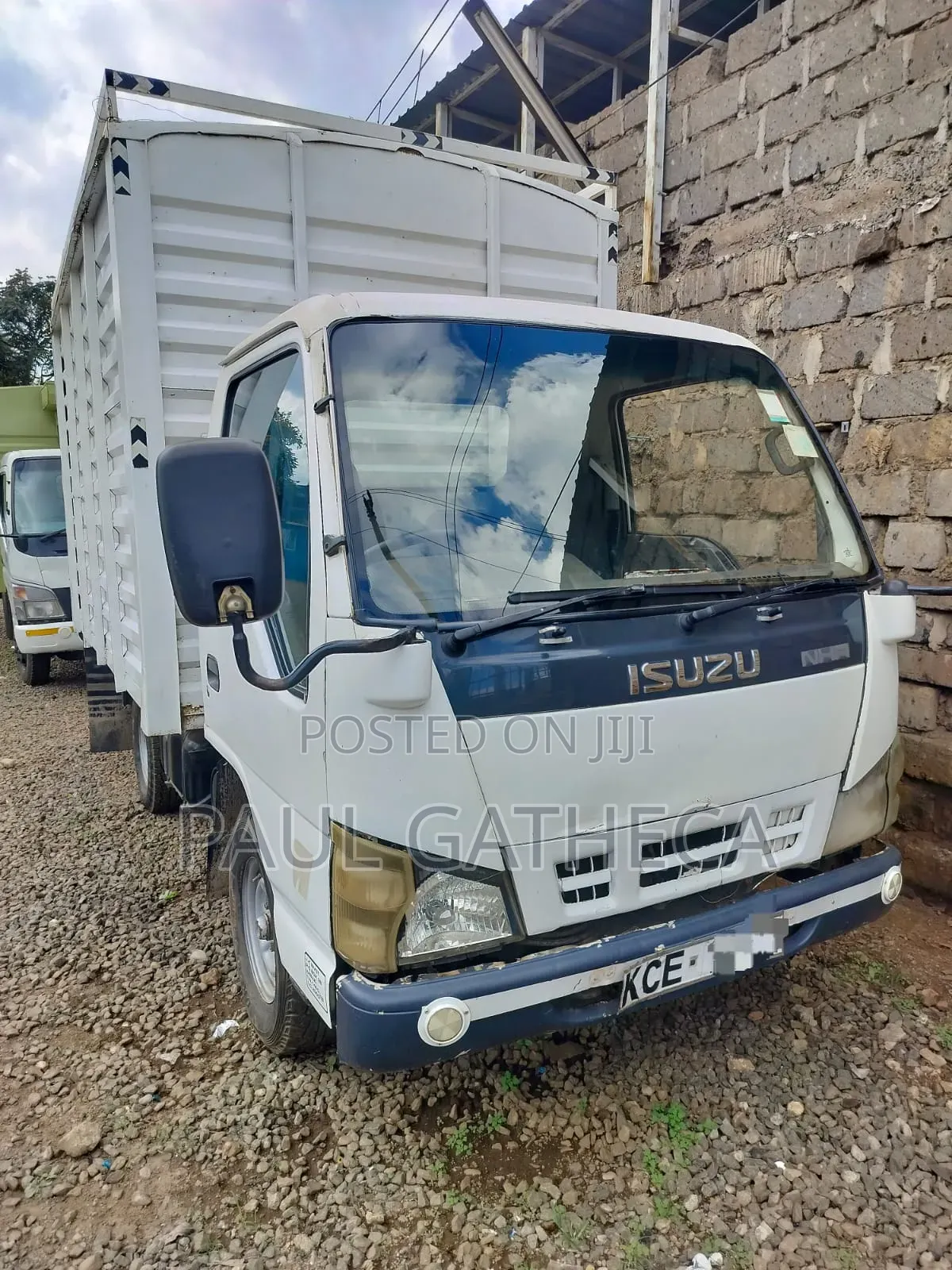 Isuzu NHR 2015