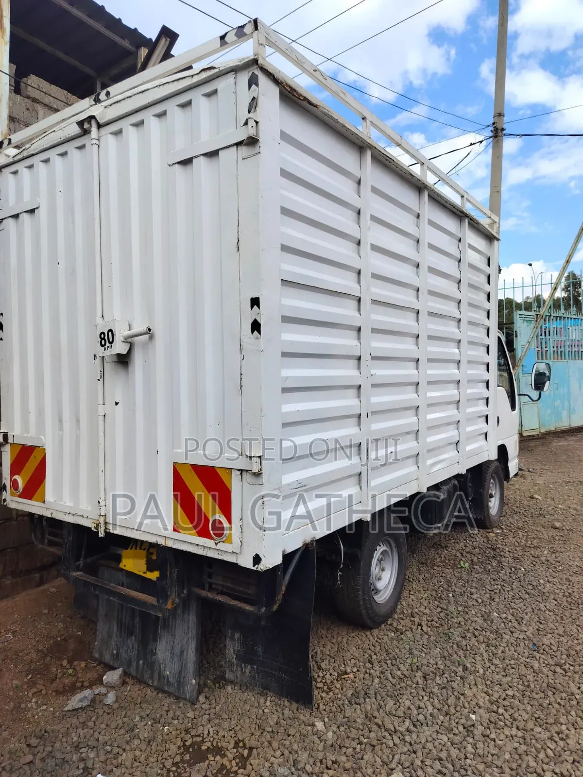 Isuzu NHR 2015